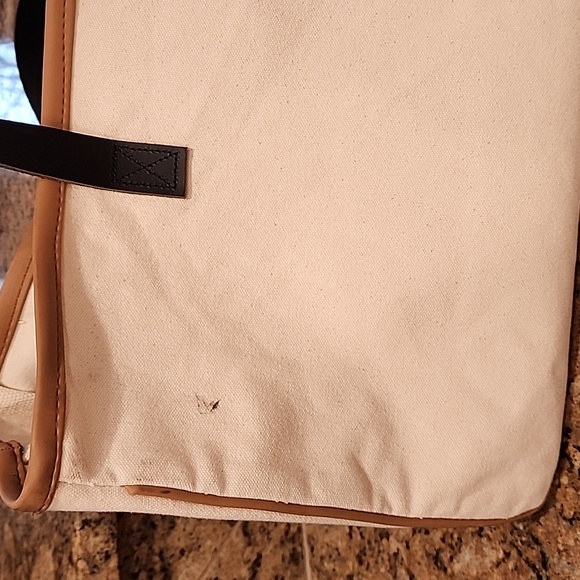 Santa Barbara Design Studio Weekend Vibes Tote - Picture 4 of 11